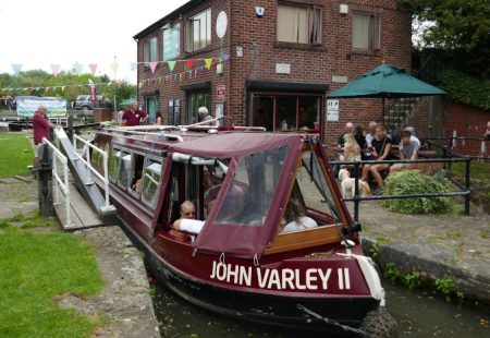 John Varley ll Chesterfield Canal Cruise