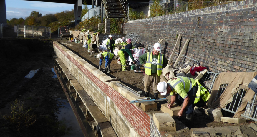 Chesterfield canal Work Party