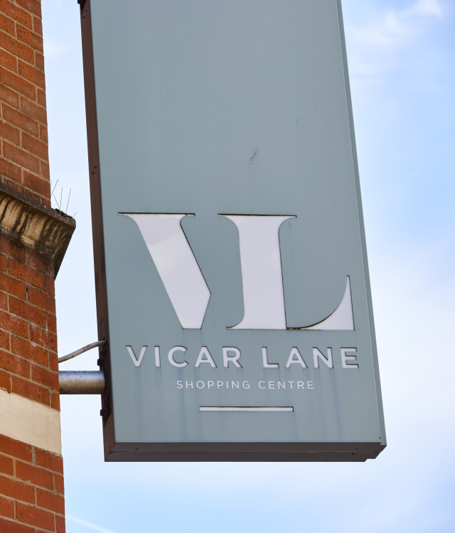 vicar lane shopping centre sign
