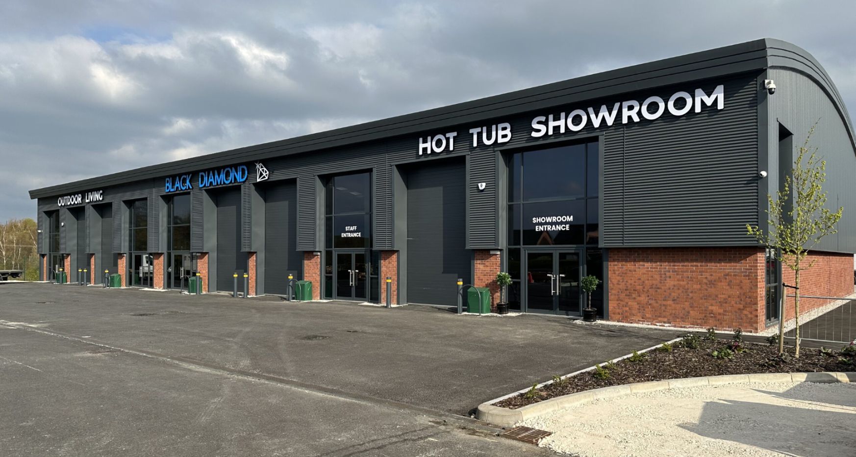 Black Diamond spas new warehouse based in Clay cross