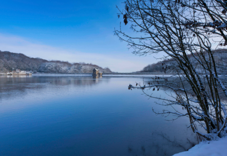 Linacre reservoir snow